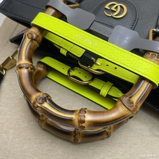 First bag ru Gucci tote small bag Diana 0817